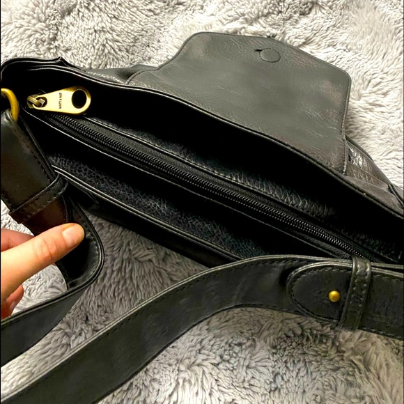 Vegan Black Matt & Nat Purse - Picture 6 of 12